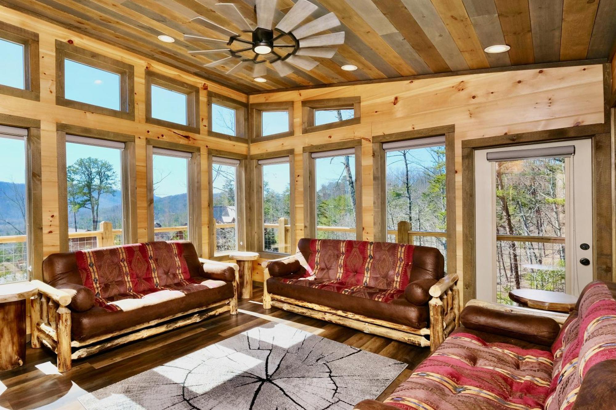Treetop Treasure Sevierville Exterior photo